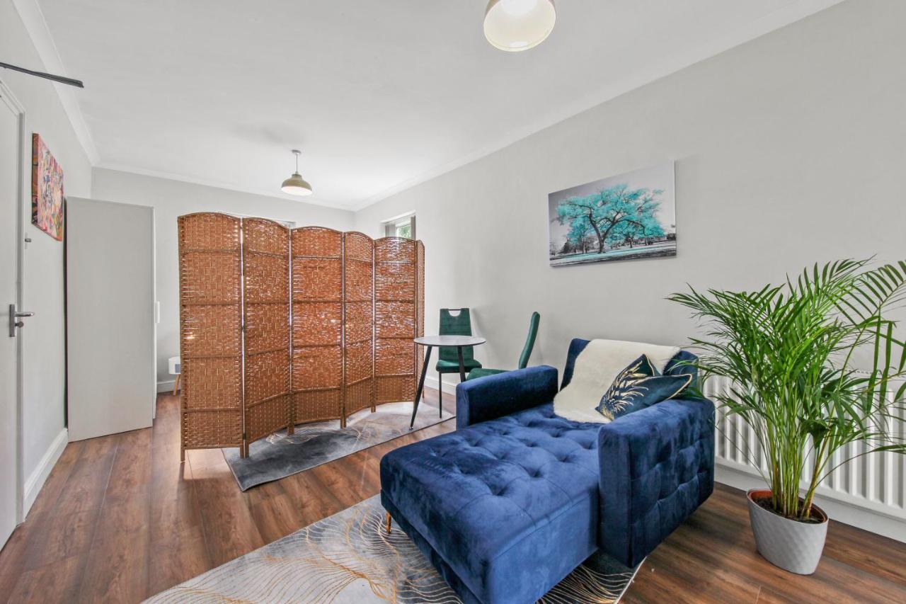 Stunning Studio Flat With Free On-Street Parking! Stadtteil Plumstead Exterior foto